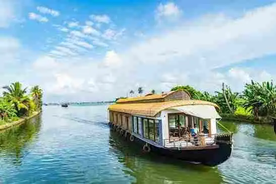 Kerala India travel photo - Sunshine Travels